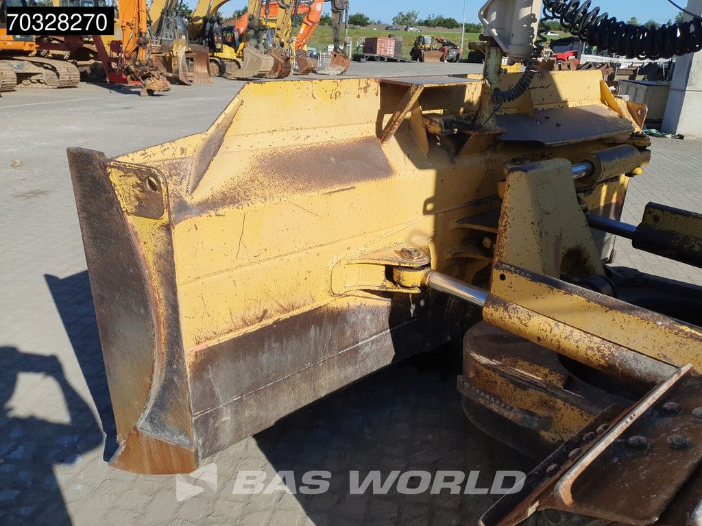 Komatsu D61 EX -15 Ripper