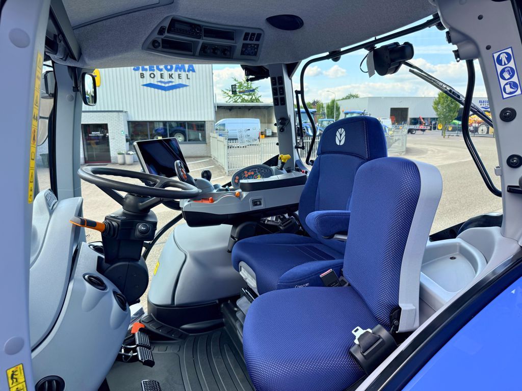 New Holland T5.140 AC Stage V