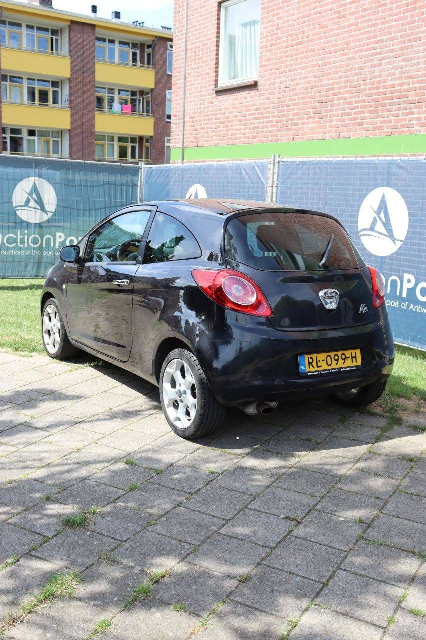 Pkw Ford KA Benzin 2011