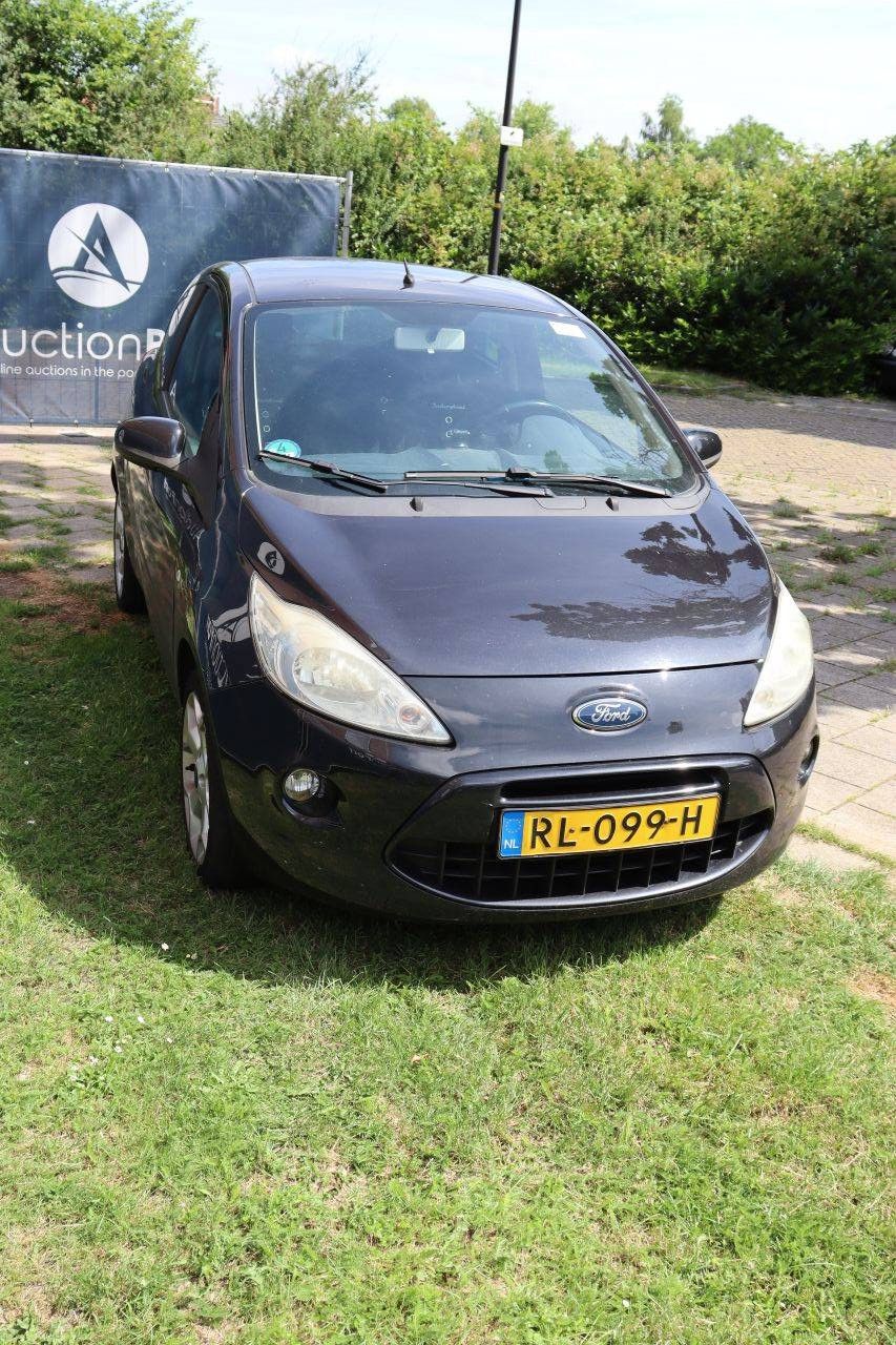 Pkw Ford KA Benzin 2011