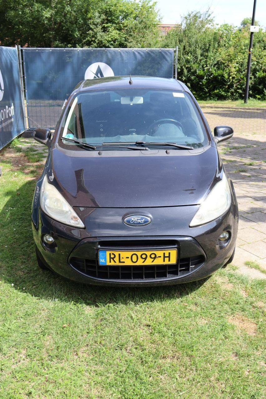 Pkw Ford KA Benzin 2011