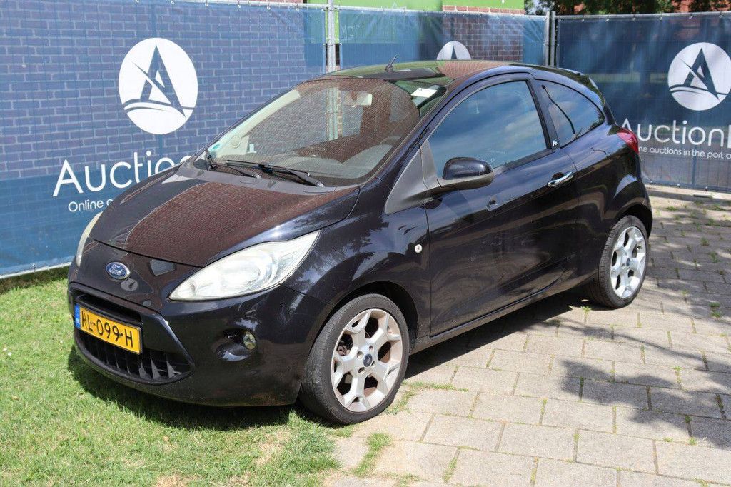 Pkw Ford KA Benzin 2011