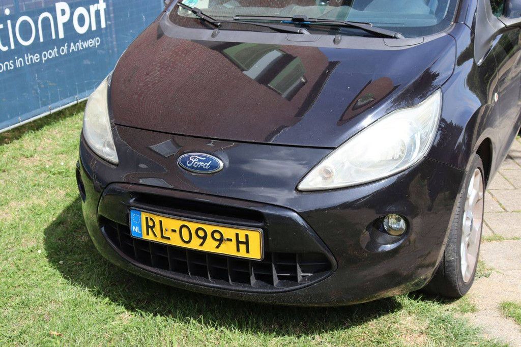 Pkw Ford KA Benzin 2011