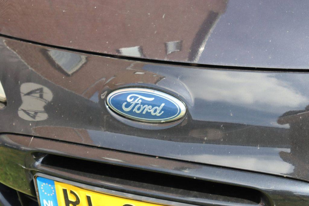 Pkw Ford KA Benzin 2011