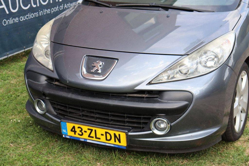 Passenger car Peugeot 207 Petrol 150hp 2008