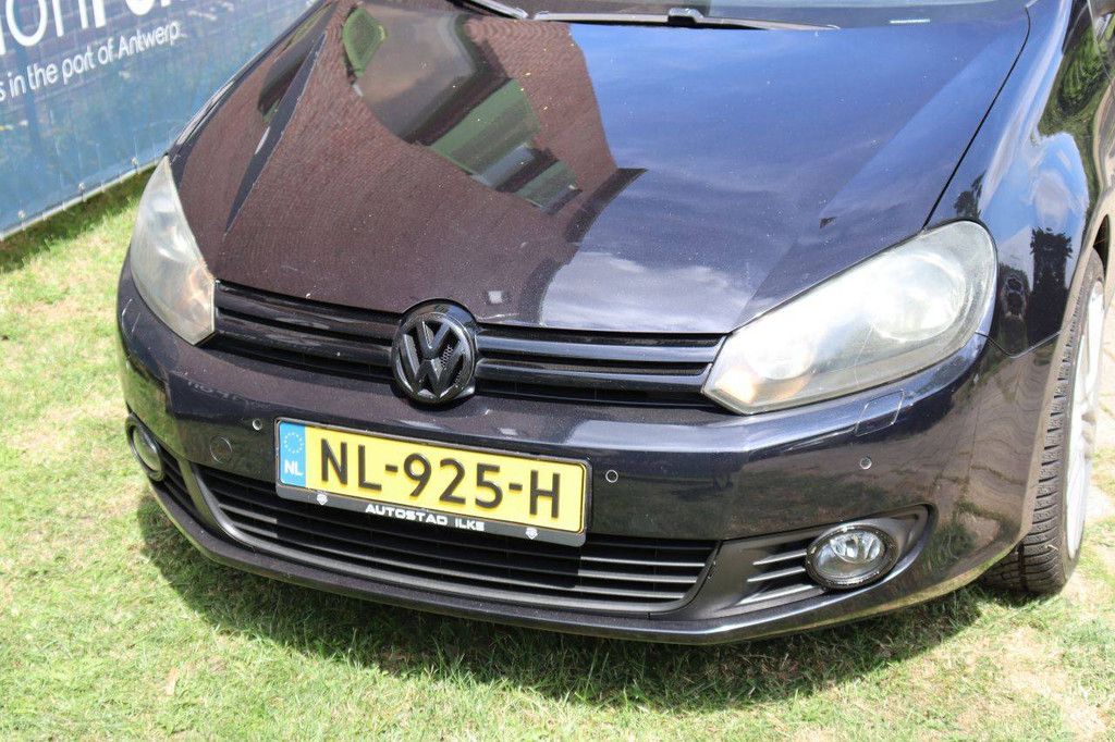 Passenger car Volkswagen Golf Petrol 105hp 2010