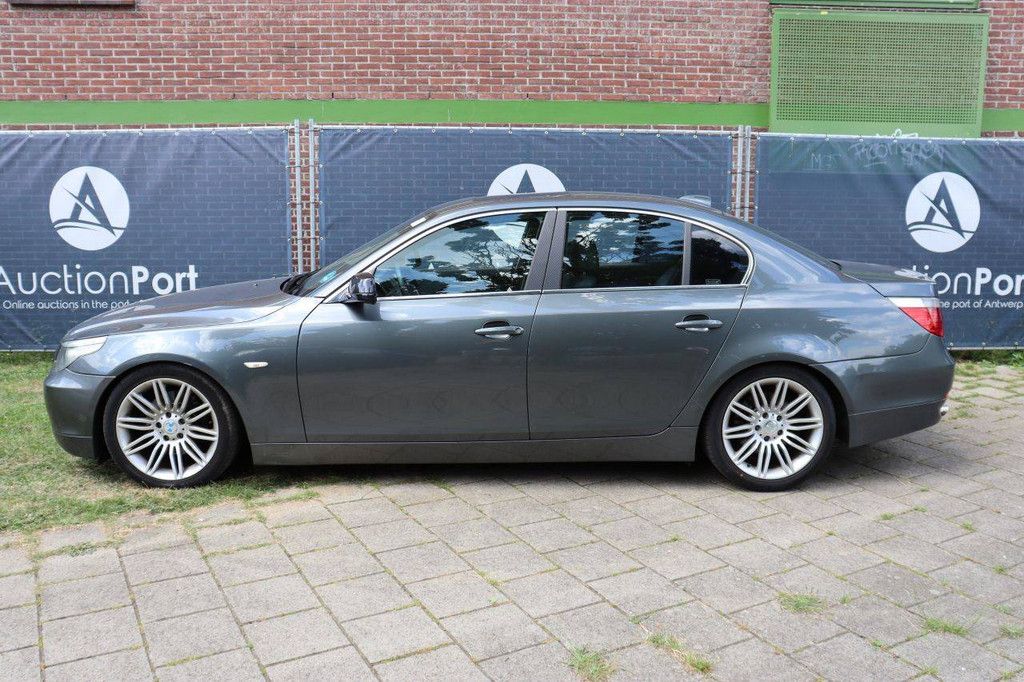 Passenger car BMW 5 Series Petrol 170 hp 2004