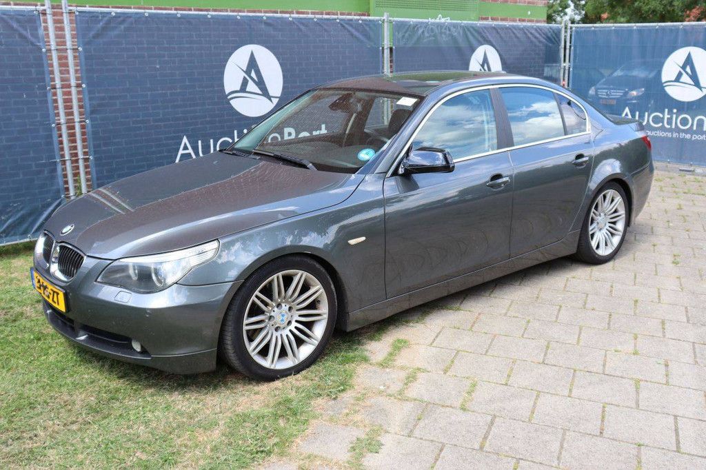 Passenger car BMW 5 Series Petrol 170 hp 2004