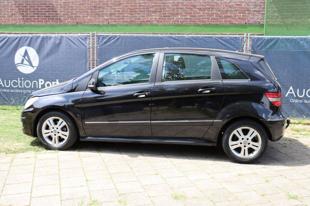 Pkw Mercedes-Benz B 180 CDI Diesel 109 PS 2010