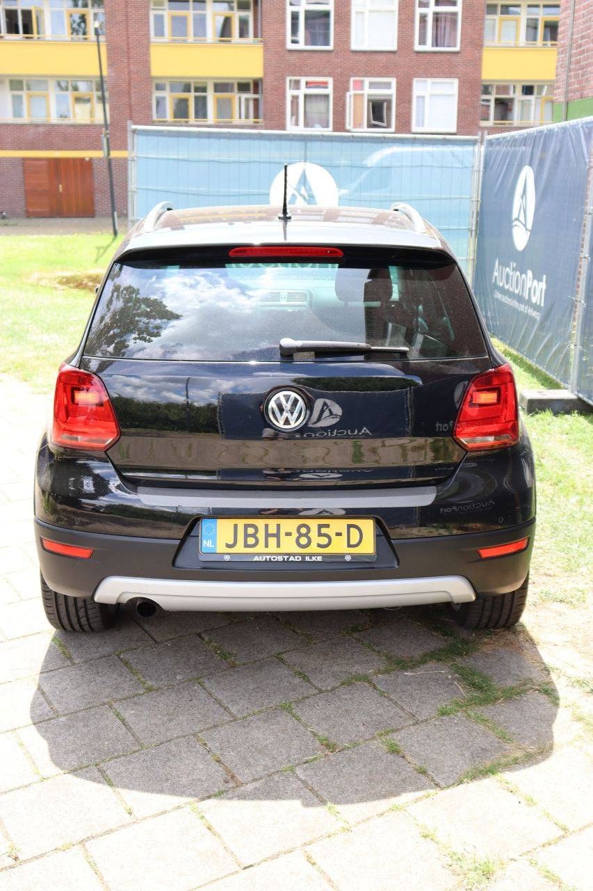 Passenger car Volkswagen Cross Polo Petrol 90hp 2017