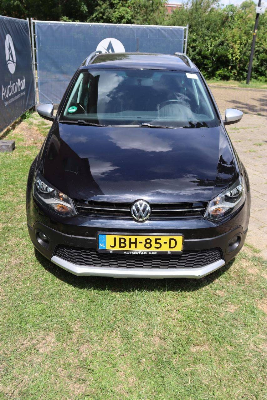 Passenger car Volkswagen Cross Polo Petrol 90hp 2017