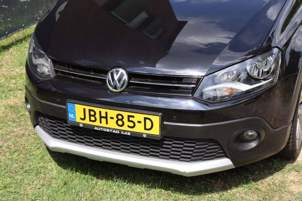 Passenger car Volkswagen Cross Polo Petrol 90hp 2017