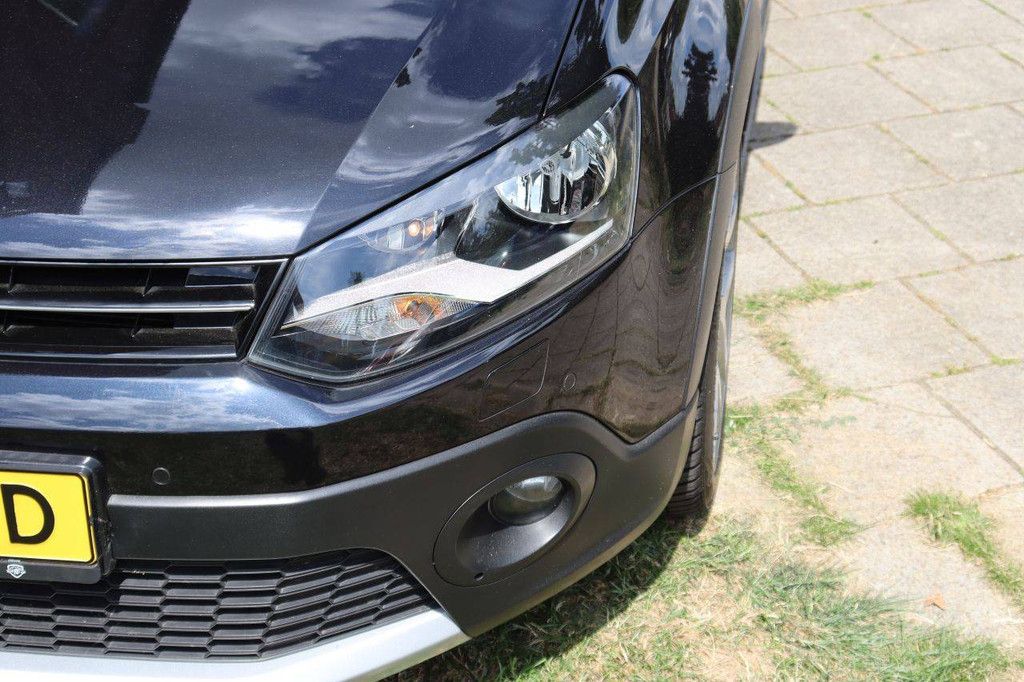 Passenger car Volkswagen Cross Polo Petrol 90hp 2017
