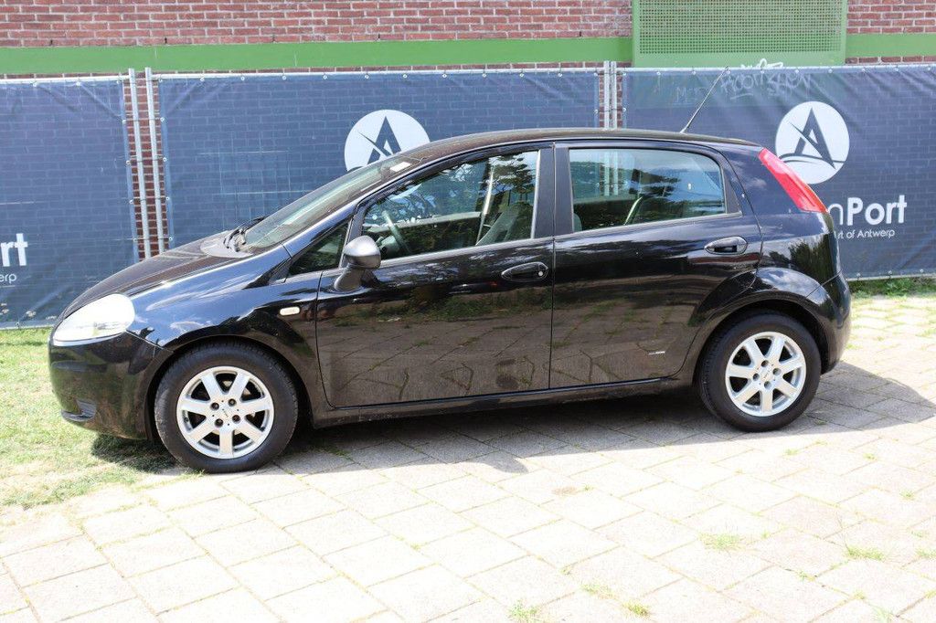 Pkw Fiat Punto Benzin 95 PS 2007
