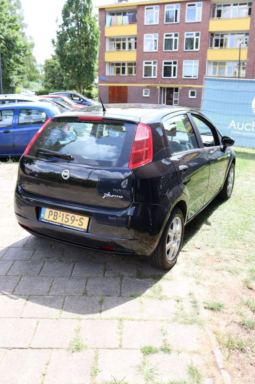 Pkw Fiat Punto Benzin 95 PS 2007