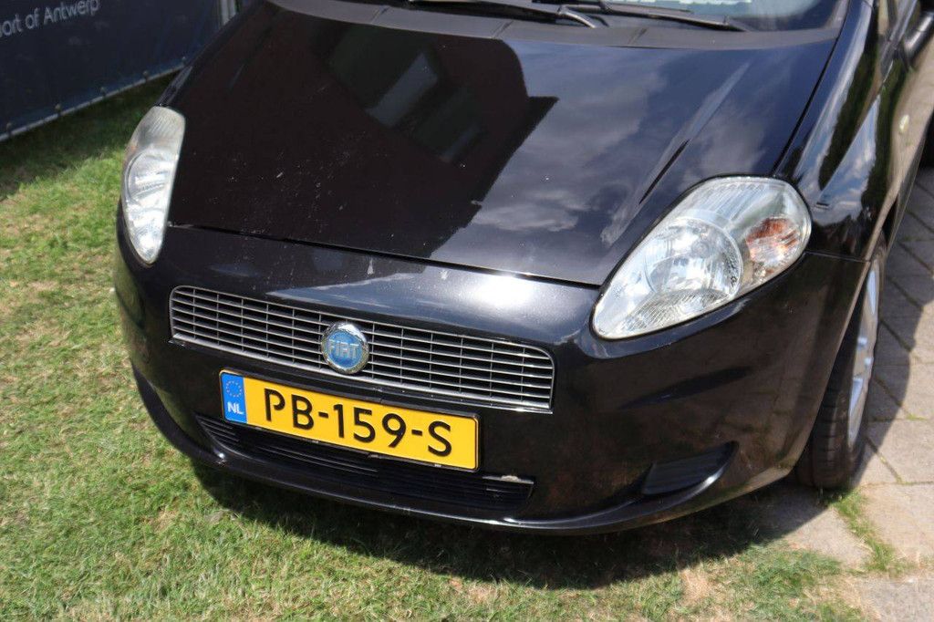 Pkw Fiat Punto Benzin 95 PS 2007