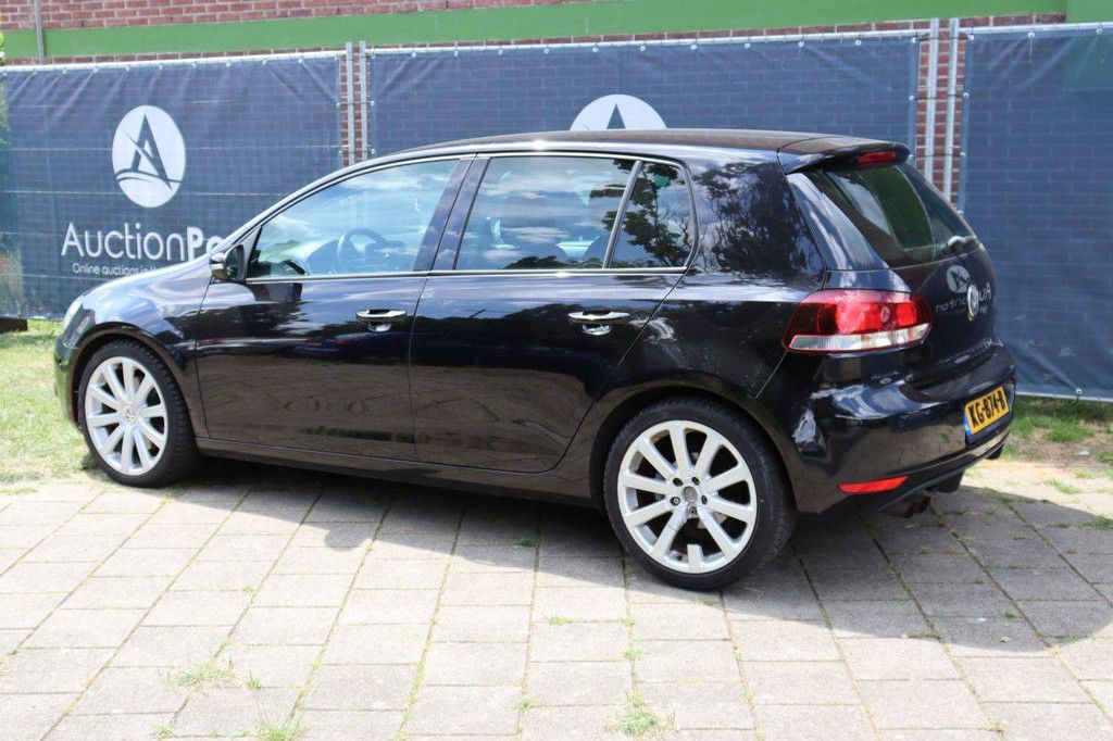Passenger car Volkswagen Golf Petrol 161hp 2009