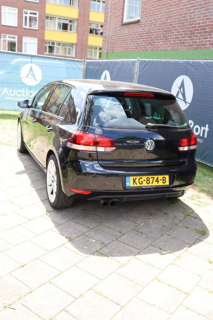 Passenger car Volkswagen Golf Petrol 161hp 2009