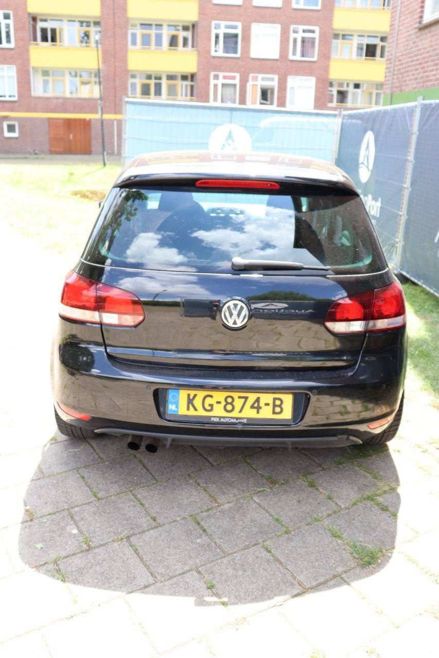 Passenger car Volkswagen Golf Petrol 161hp 2009
