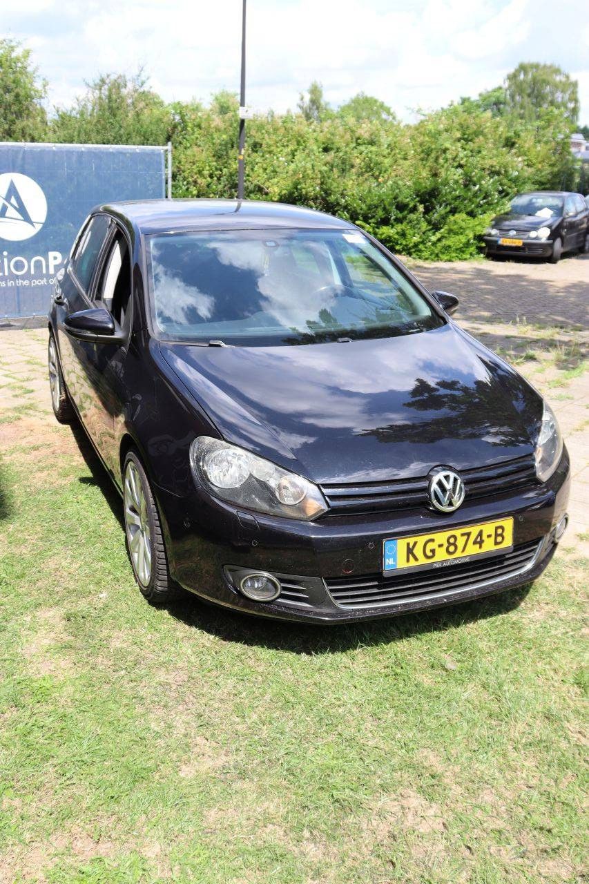 Passenger car Volkswagen Golf Petrol 161hp 2009