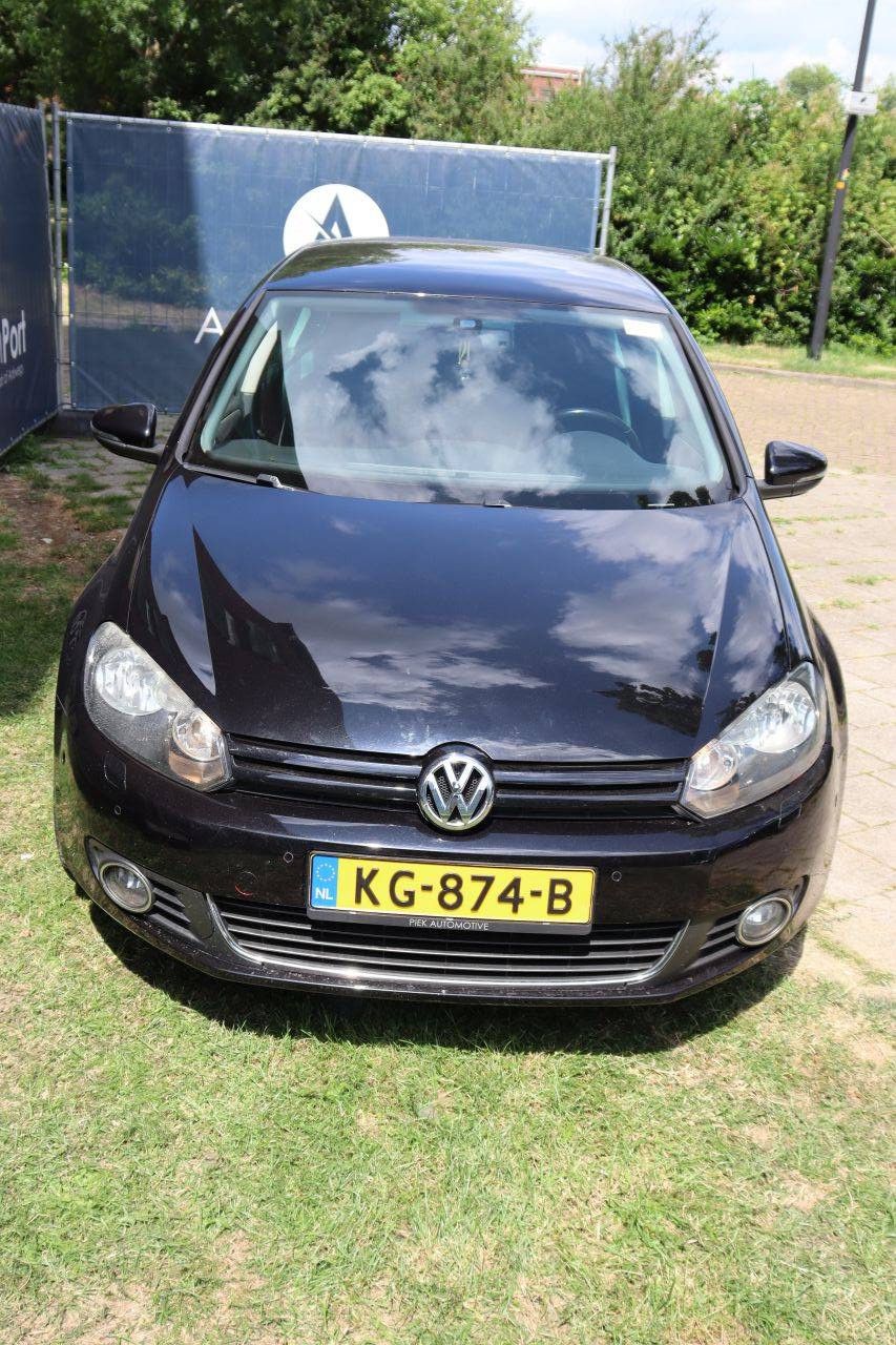 Passenger car Volkswagen Golf Petrol 161hp 2009