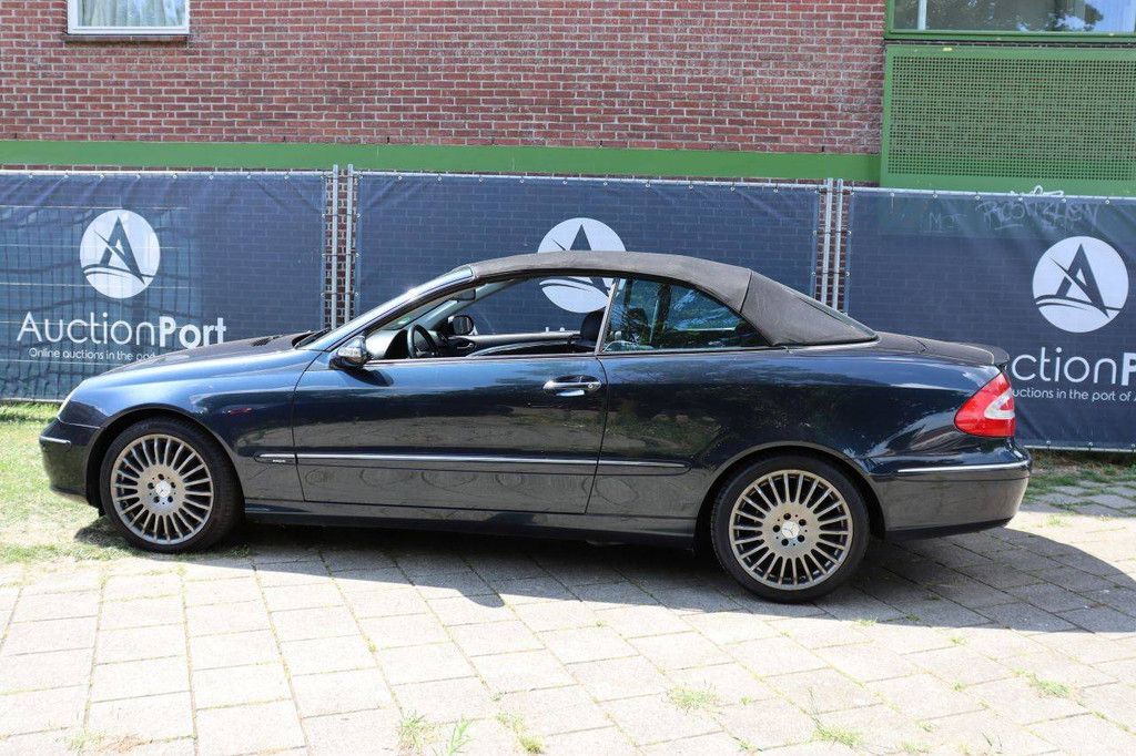 Mercedes-Benz CLK 200 Kompressor Petrol 163hp 2005 Convertible