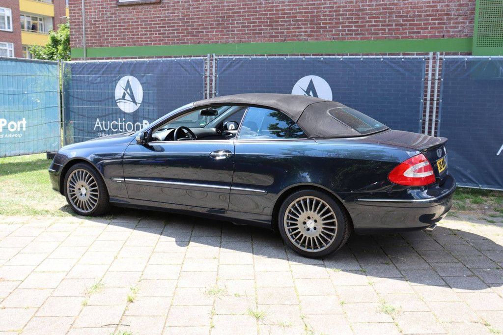 Mercedes-Benz CLK 200 Kompressor Petrol 163hp 2005 Convertible