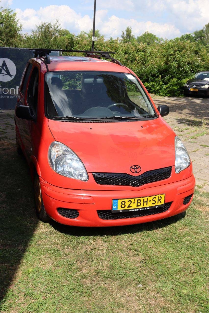 Toyota Yaris Verso 1.3 Van ATM Benzin 86 PS 2003 Transporter