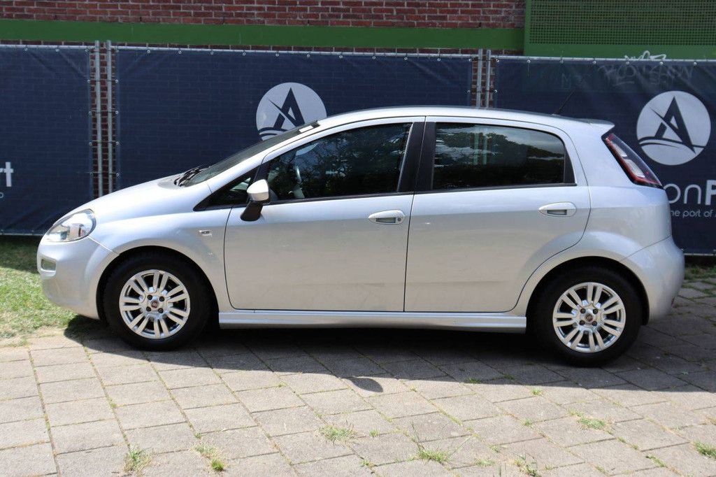 Pkw Fiat Punto Benzin 101 PS 2014