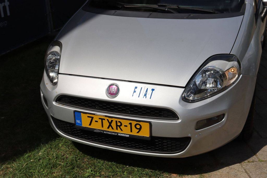 Pkw Fiat Punto Benzin 101 PS 2014