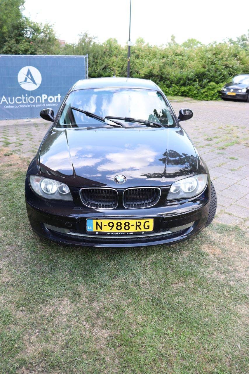 Pkw BMW 1ER REIHE Benzin 123 PS 2010