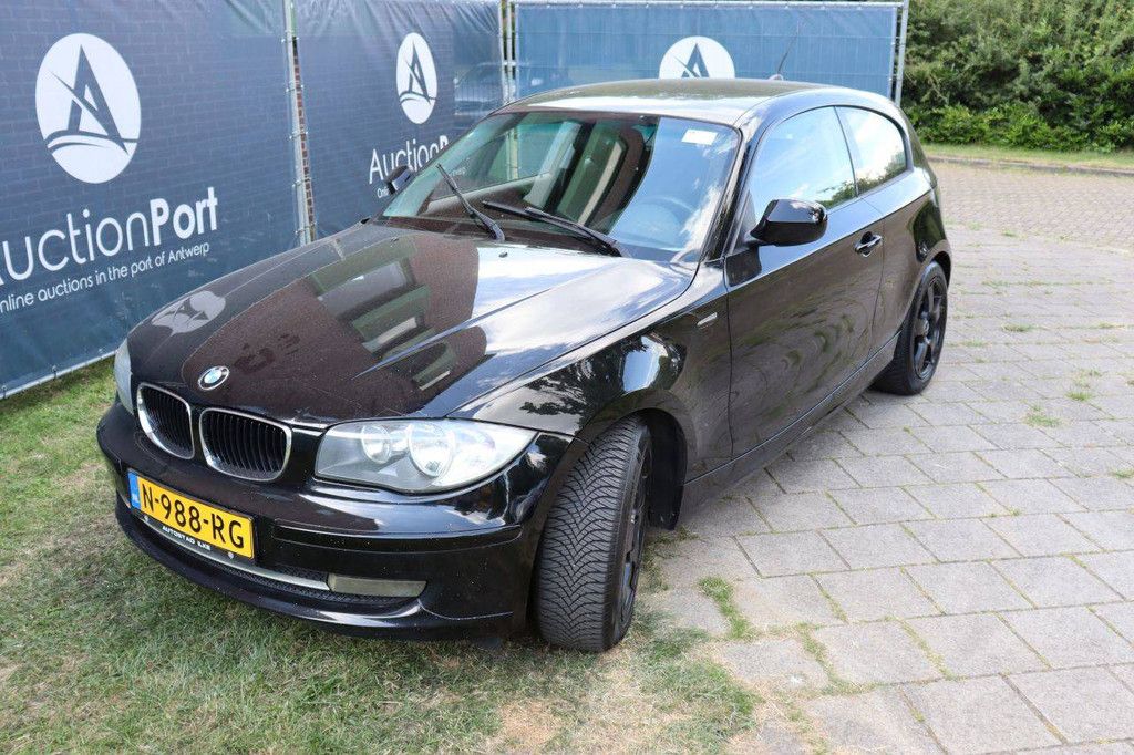 Pkw BMW 1ER REIHE Benzin 123 PS 2010
