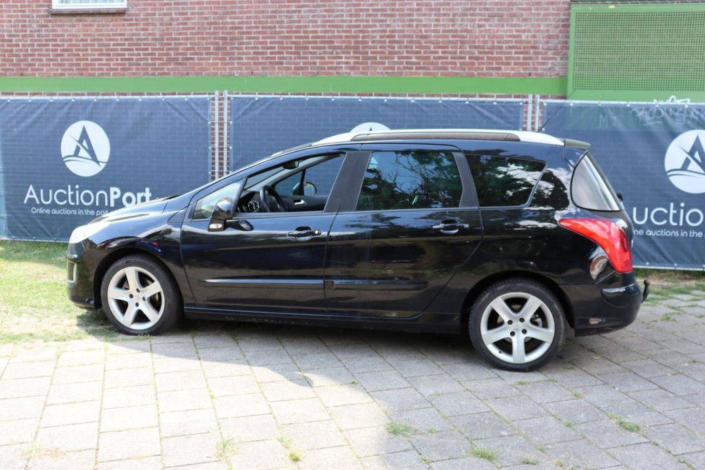 Passenger car Peugeot 308 Petrol 120hp 2009