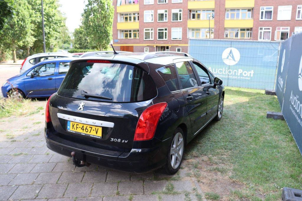 Passenger car Peugeot 308 Petrol 120hp 2009