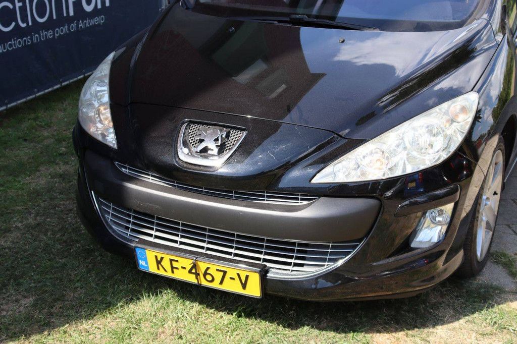 Passenger car Peugeot 308 Petrol 120hp 2009