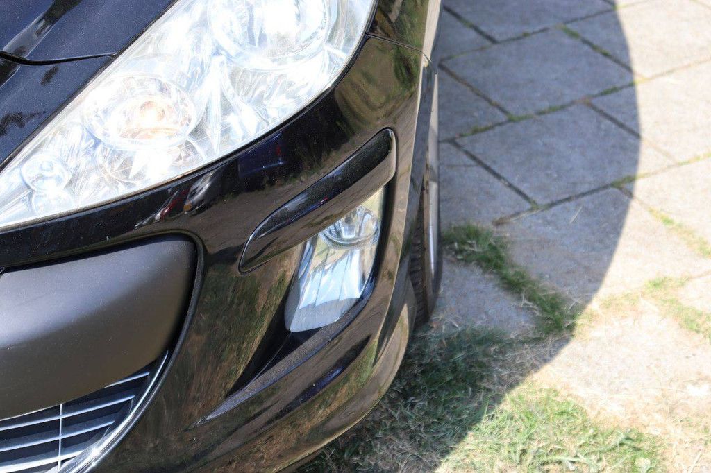 Passenger car Peugeot 308 Petrol 120hp 2009