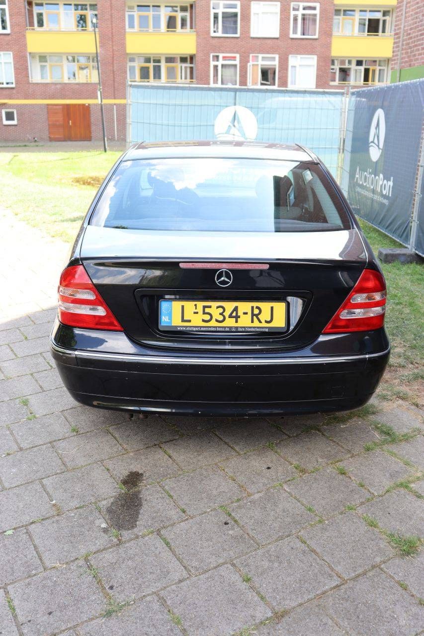 Pkw Mercedes-Benz C180 Benzin 129 PS 2002