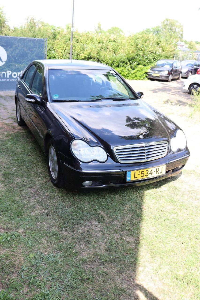 Pkw Mercedes-Benz C180 Benzin 129 PS 2002
