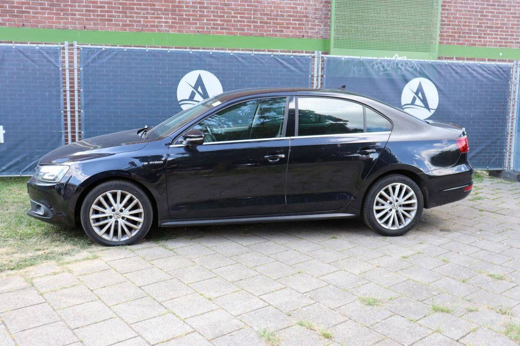 Pkw Volkswagen Jetta Highline Hybrid Benzin + Elektro 150 PS 2013