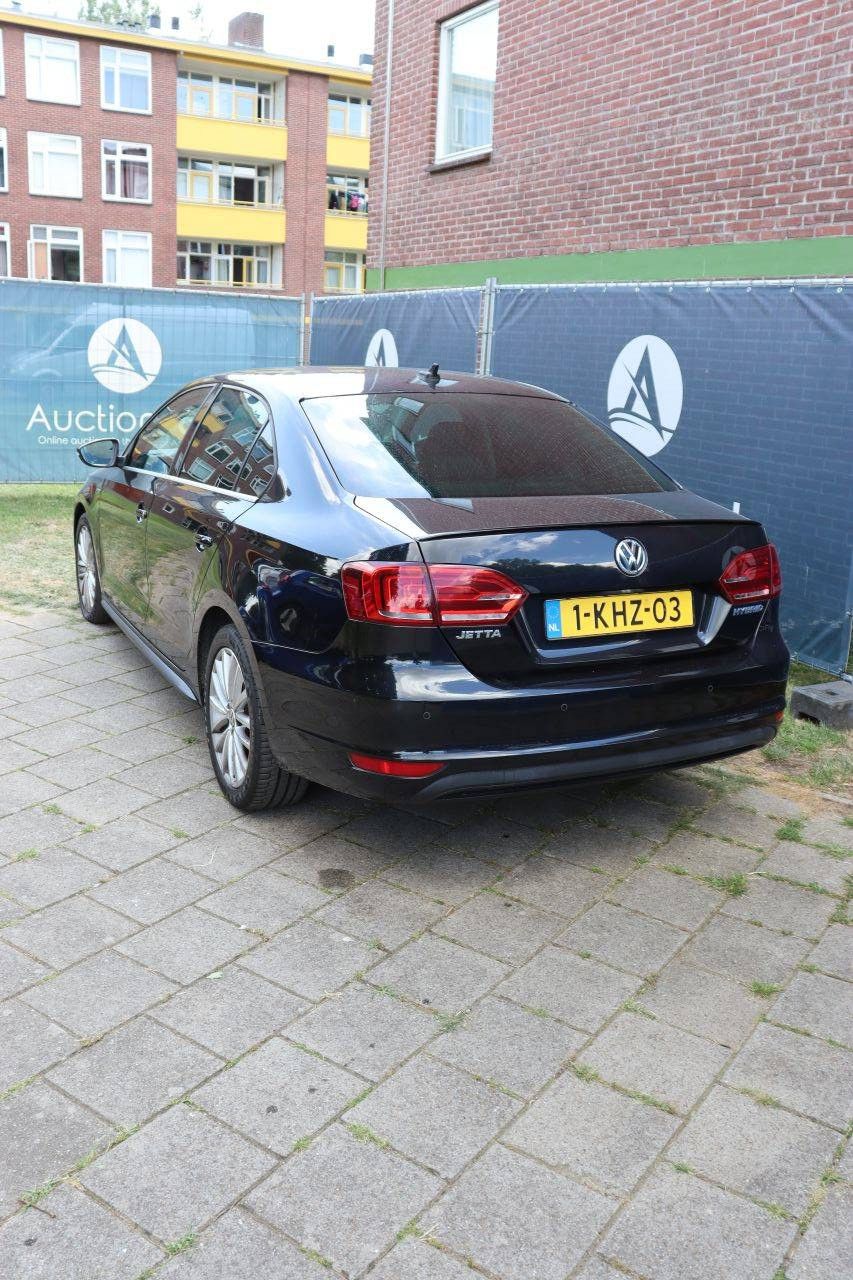 Pkw Volkswagen Jetta Highline Hybrid Benzin + Elektro 150 PS 2013