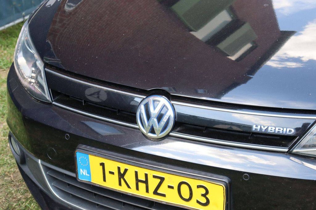 Pkw Volkswagen Jetta Highline Hybrid Benzin + Elektro 150 PS 2013