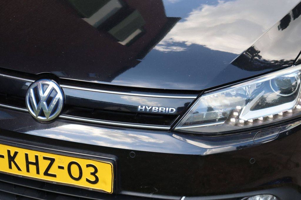 Pkw Volkswagen Jetta Highline Hybrid Benzin + Elektro 150 PS 2013