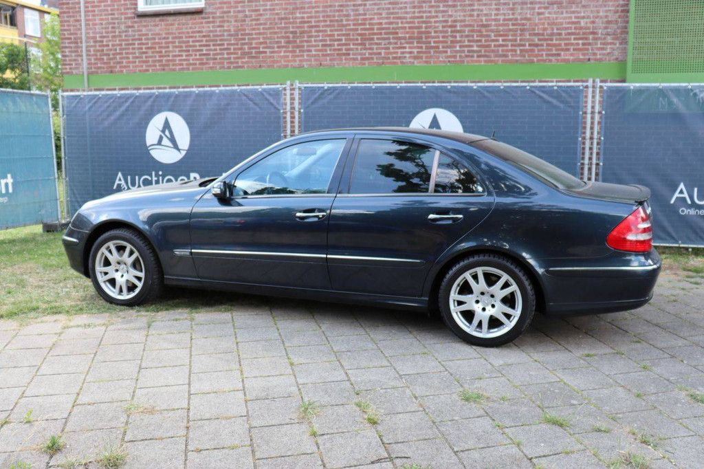 Pkw Mercedes-Benz E320 Benzin 225 PS 2003