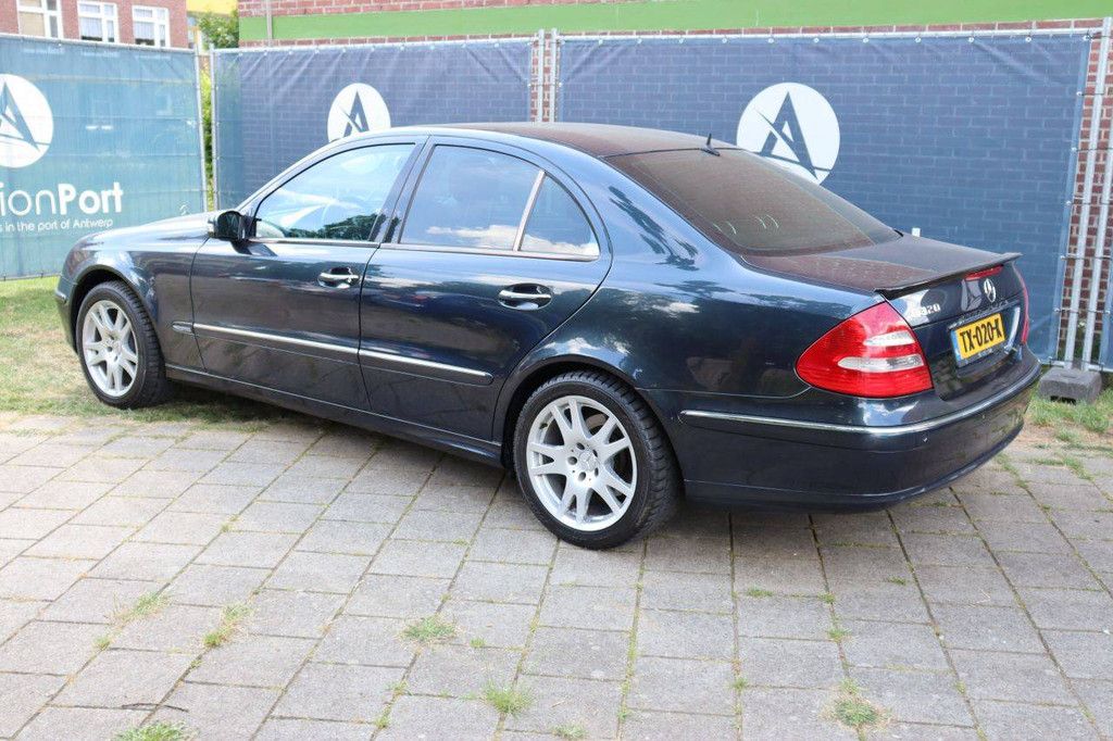 Pkw Mercedes-Benz E320 Benzin 225 PS 2003