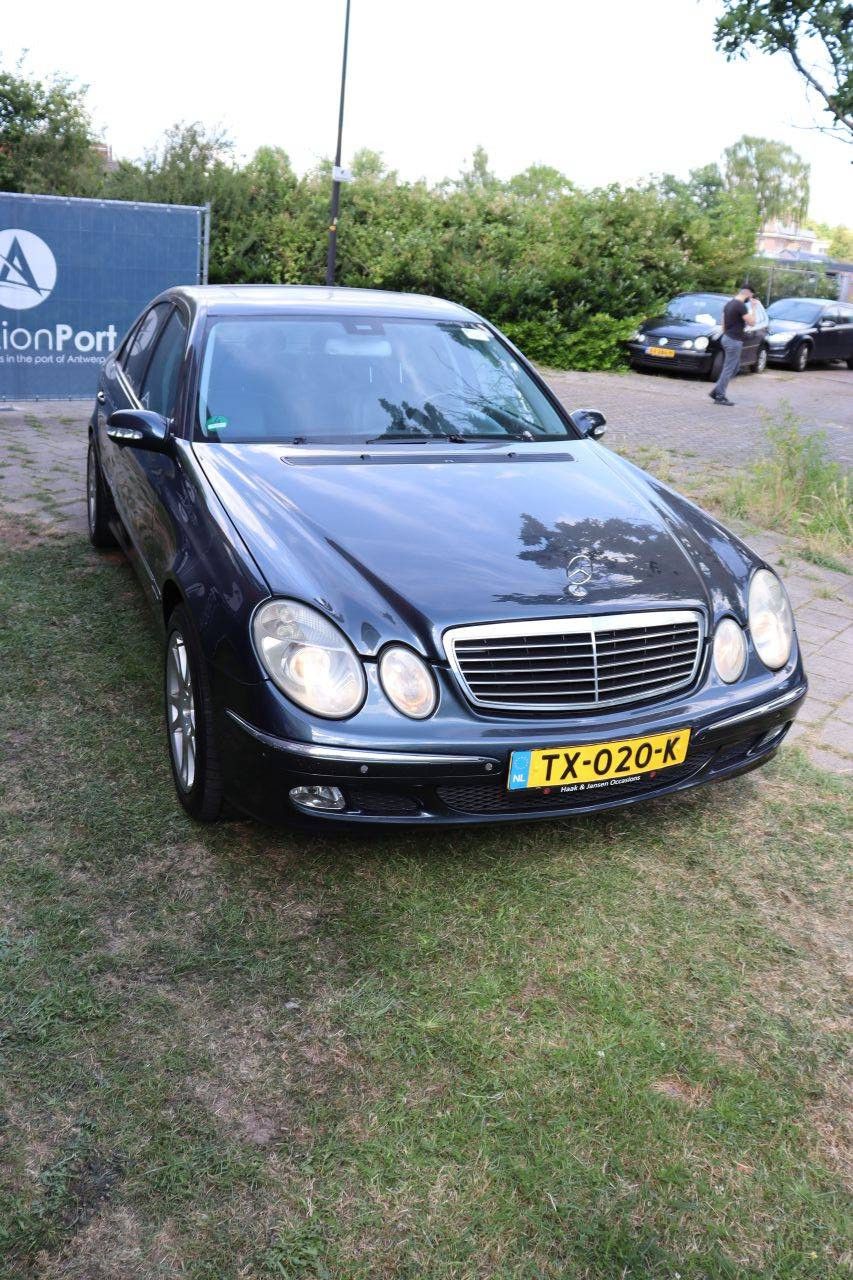Pkw Mercedes-Benz E320 Benzin 225 PS 2003