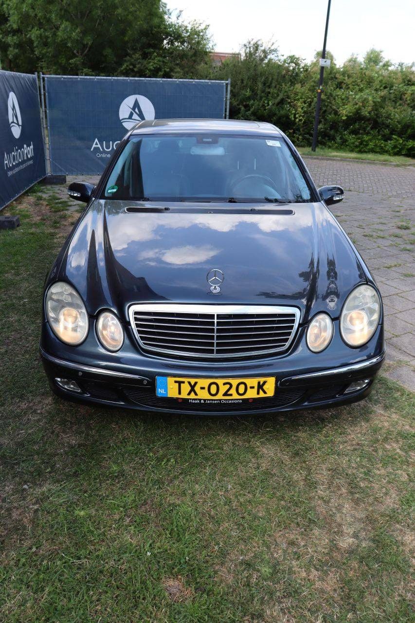 Pkw Mercedes-Benz E320 Benzin 225 PS 2003