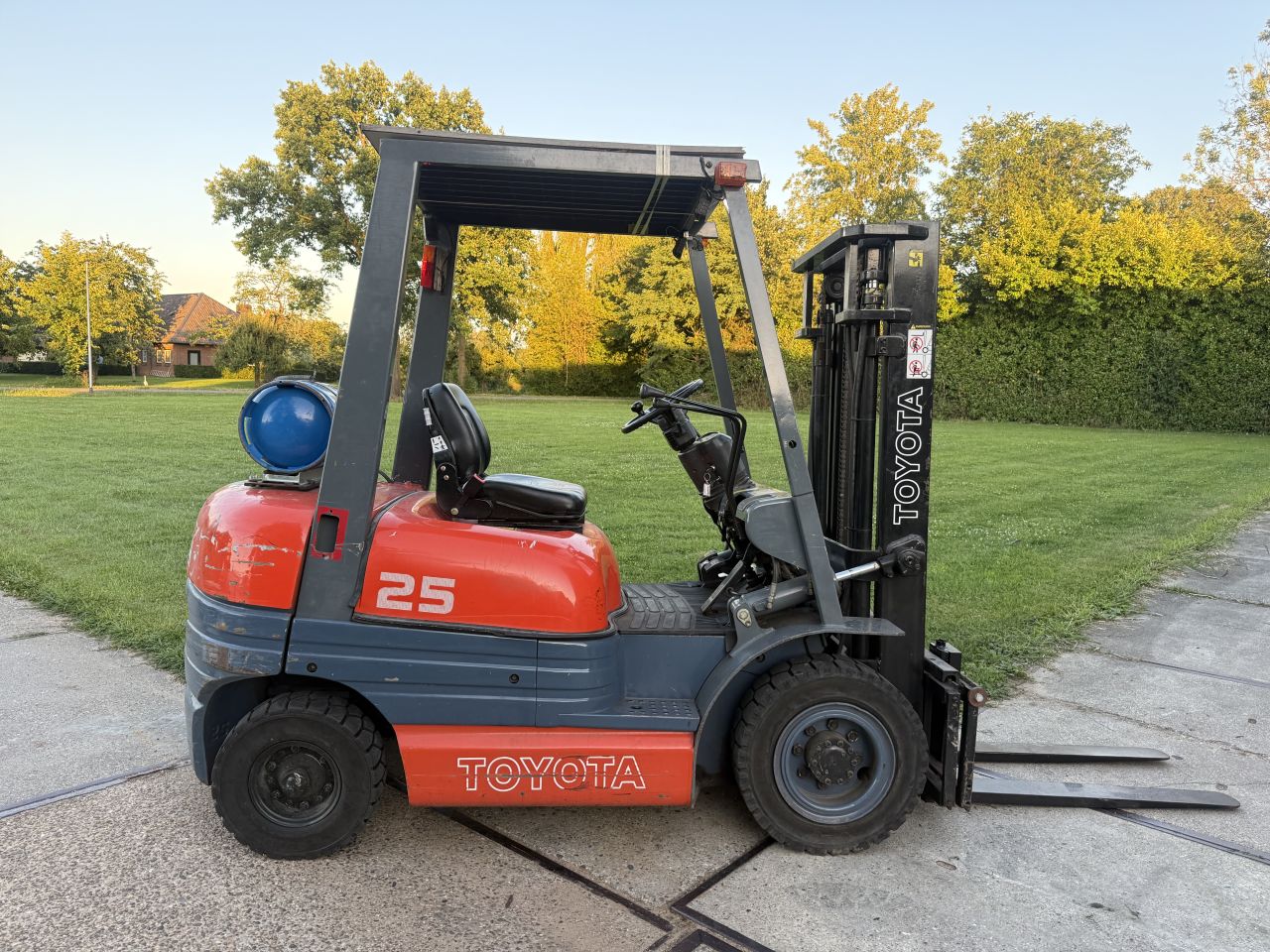 Toyota 2500KG LPG heftruck Sideshift verlichting 6500uur