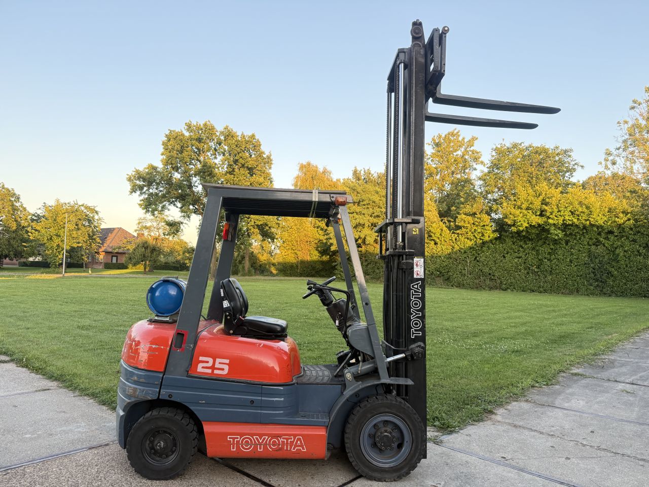 Toyota 2500KG LPG heftruck Sideshift verlichting 6500uur