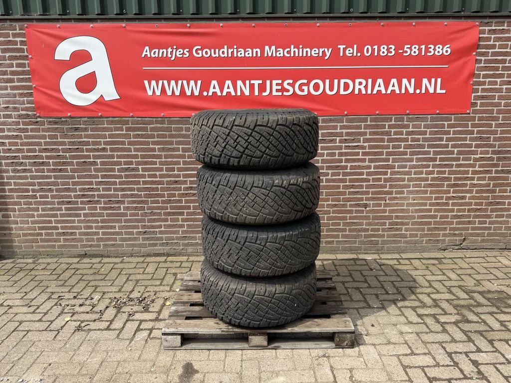 4 banden 33x12.50 - Gebruikt