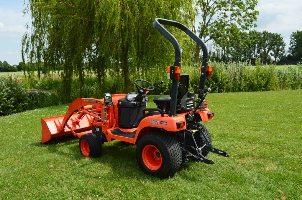 Kubota BX 2350 D met LA243 voorlader